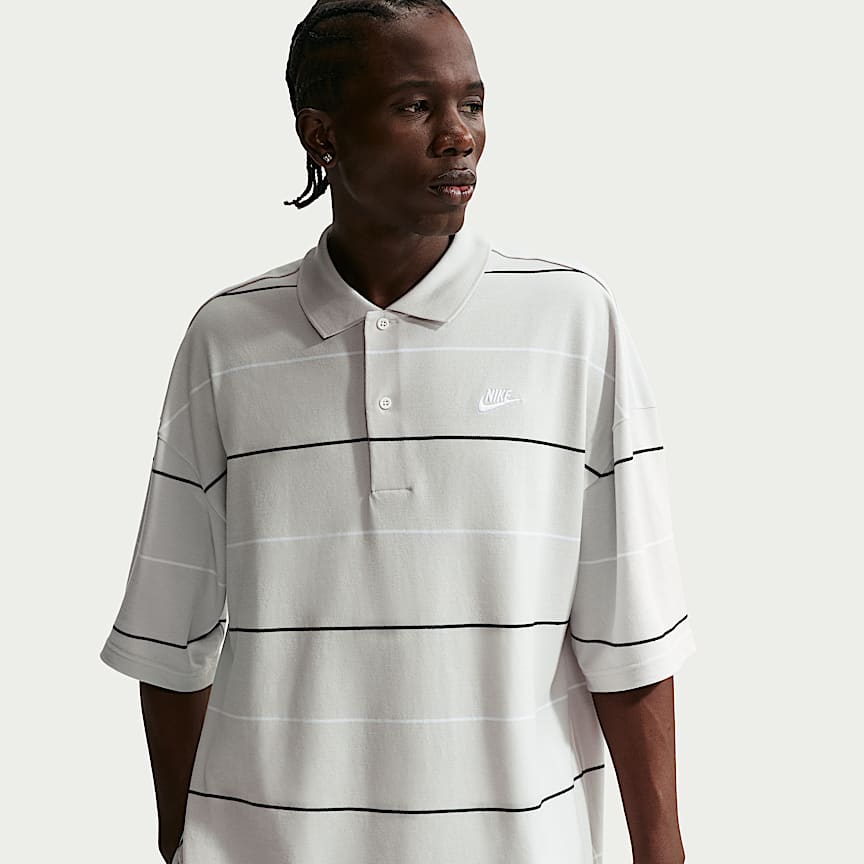Nike x Jacquemus Short-Sleeve T-Shirt. Nike SG